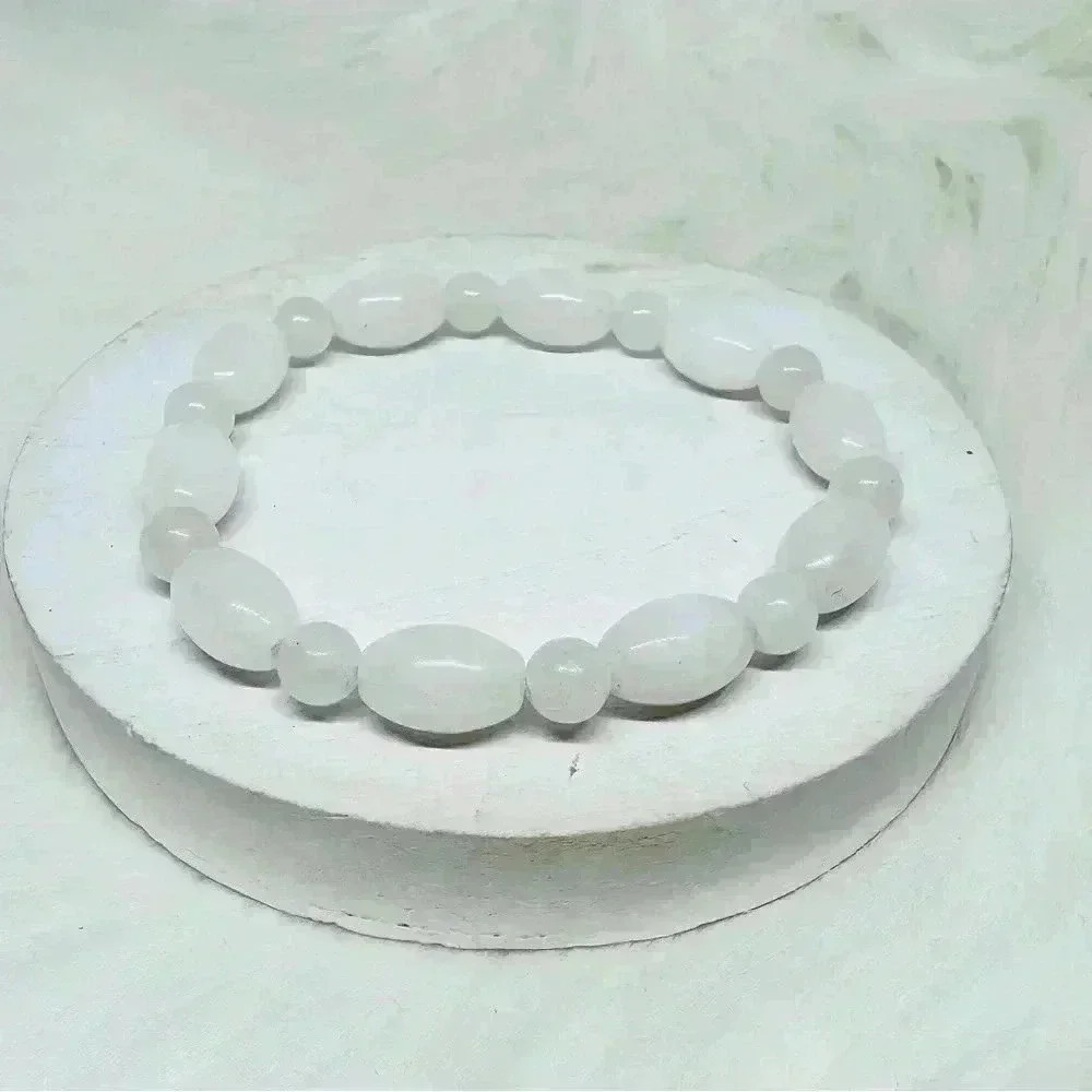 White Rabbit Beaded Bracelet - Picture 4 of 7